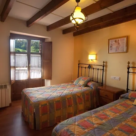 El Cueto De Los Collado Apartment
