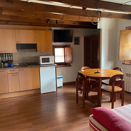 El Cueto De Los Collado Apartment